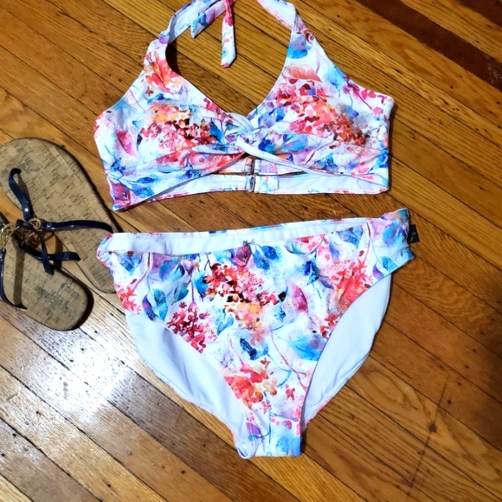 BRAND NEW Nicole Miller  paint splash,  floral two piece bikini swimsuit, XL